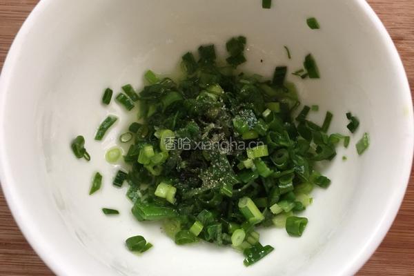葱油饼(饺子皮版)的做法图解6