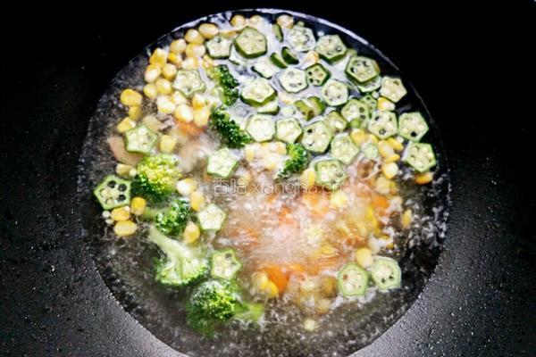 香菇酱时蔬拌意大利螺旋面的做法图解5
