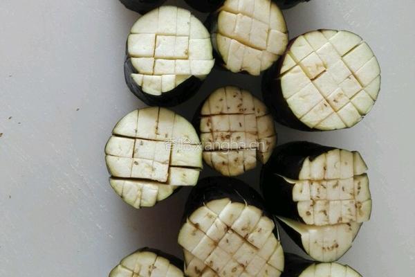 菊花茄子的做法图解2