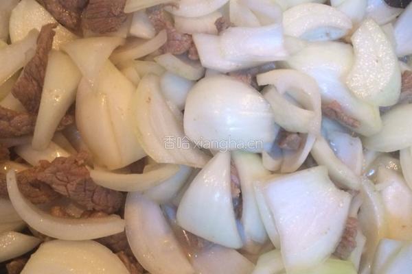 圆葱炒羊肉的做法图解3