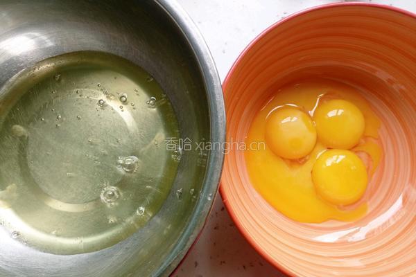纸杯戚风蛋糕的做法图解3