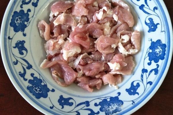 芹菜炒肉丝的做法图解2