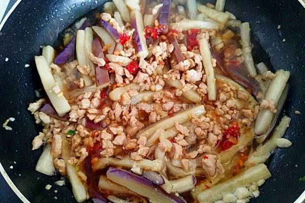 肉末茄子的做法图解13