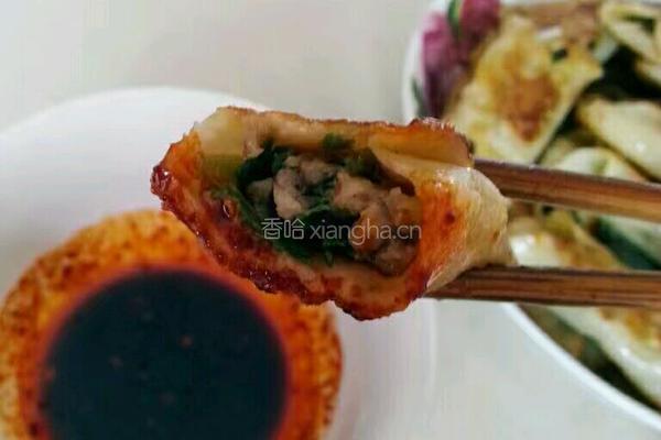 香菇肉锅贴的做法图解5