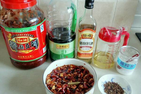 麻辣鲜香水煮兔的做法图解3