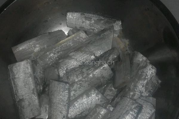 砂锅炖双鱼的做法图解2