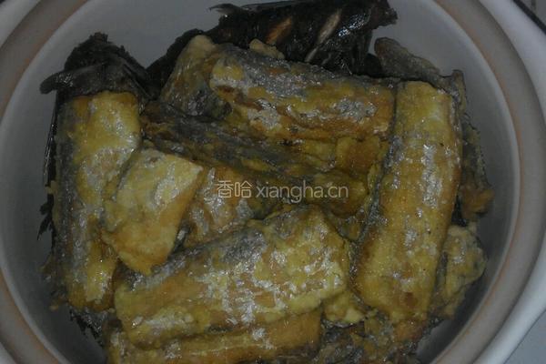 砂锅炖双鱼的做法图解3