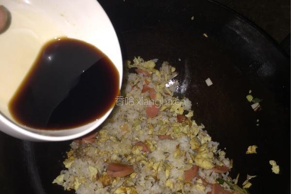 火腿炒饭的做法图解7