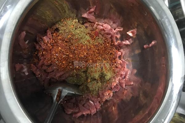 孜然炒肉的做法图解2