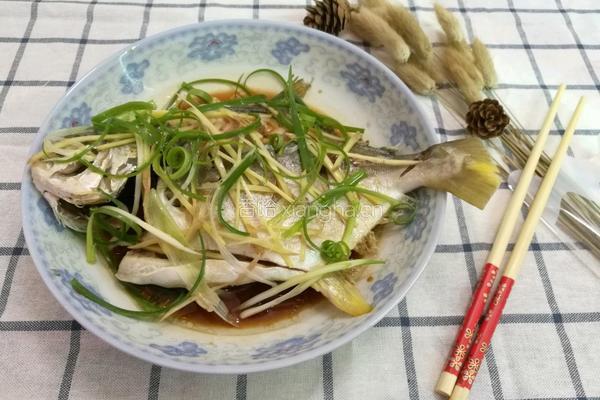清蒸金鲳鱼的做法图解6