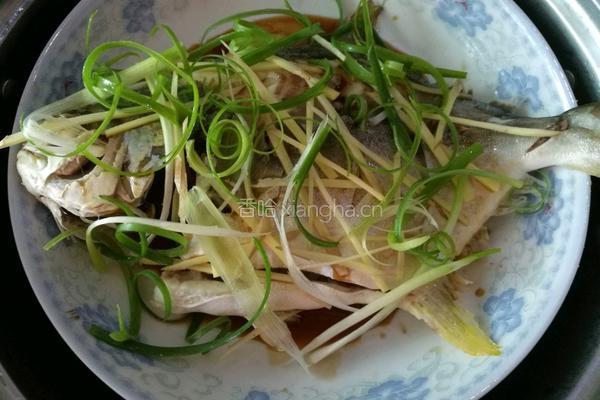 清蒸金鲳鱼的做法图解5