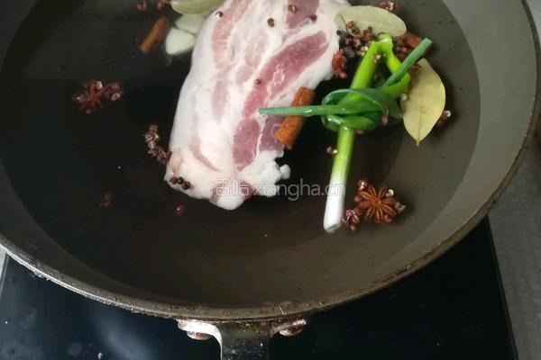 蒜泥白肉的做法图解3