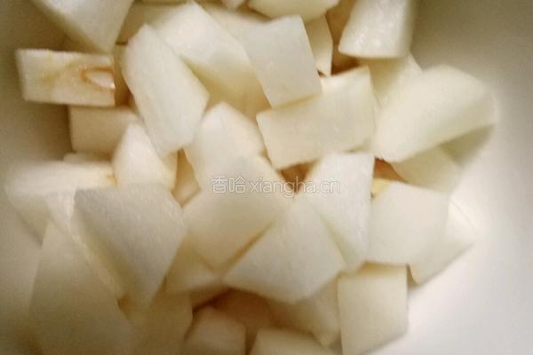 银耳雪梨红枣枸杞粥的做法图解3