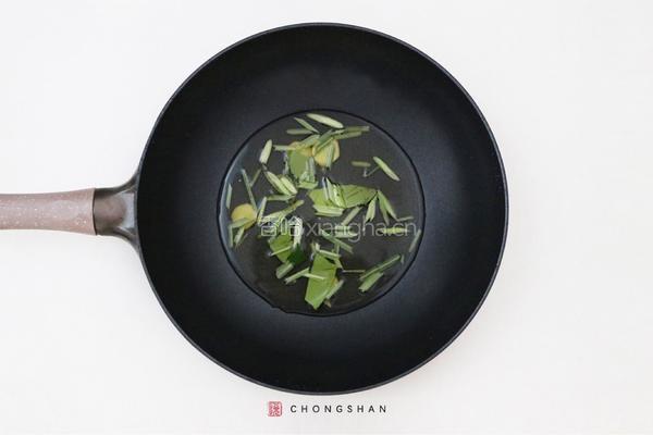 柠檬香茅蒸贻贝的做法图解1