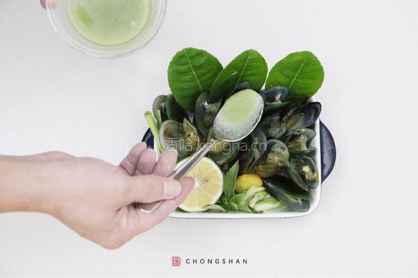 柠檬香茅蒸贻贝的做法图解3