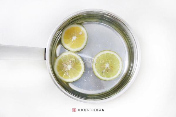 匈牙利爆炒虾仁的做法图解1