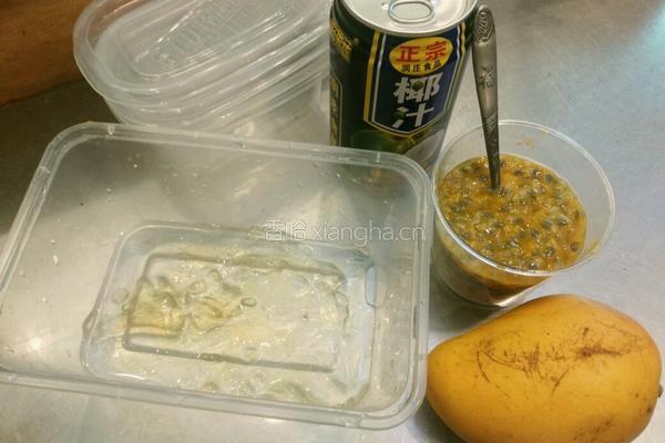 百香果果冻的做法图解1