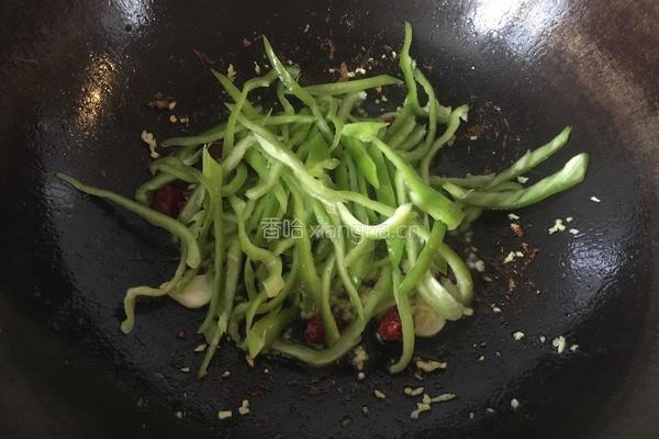 笋干木耳炒五花肉的做法图解8