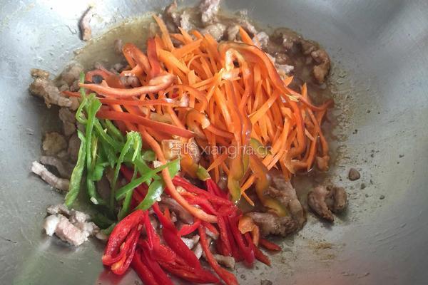 彩椒胡萝卜肉丝盖饭的做法图解6