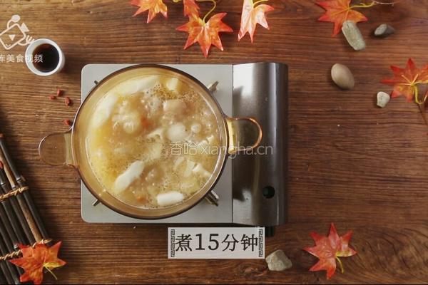 滋润养颜贴秋膘 必备猪蹄莲藕汤的做法图解15