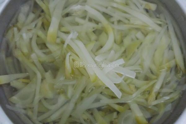榨菜肉丝的做法图解2