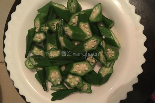 冰镇芥末秋葵的做法图解4