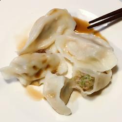 猪肉、海虾、青椒馅饺子的做法[图]
