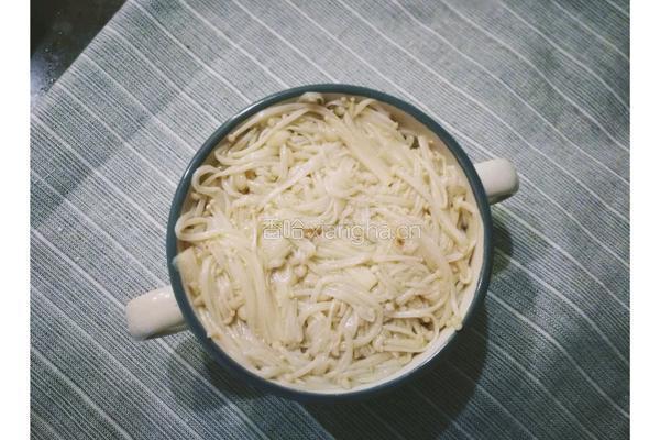 凉拌金针菇的做法图解3