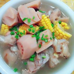 莲藕玉米猪脚汤的做法[图]