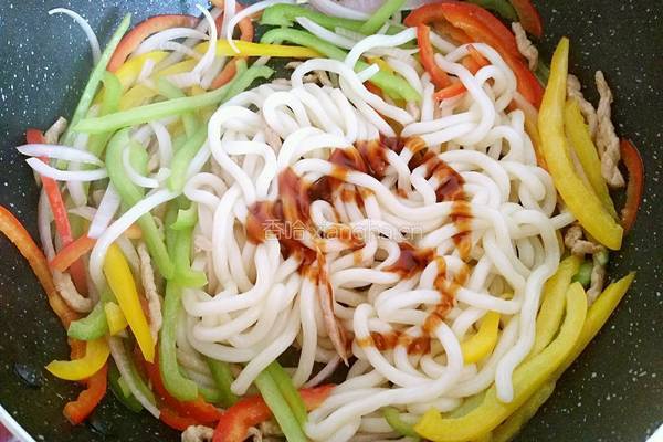 彩椒肉丝炒乌冬的做法图解10