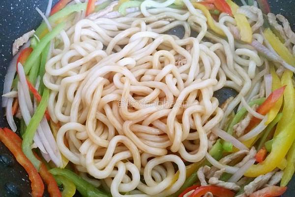 彩椒肉丝炒乌冬的做法图解11