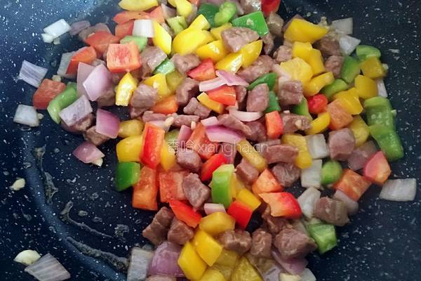彩椒牛肉丁的做法图解11