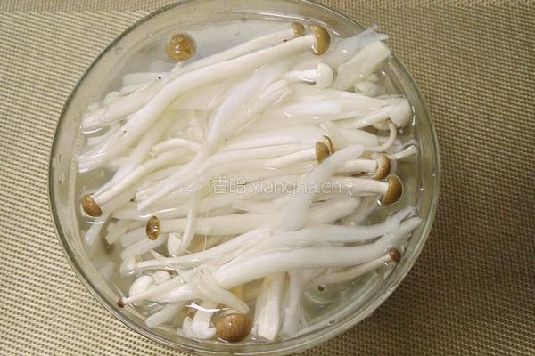 菠菜肉末杂菇粥的做法图解3
