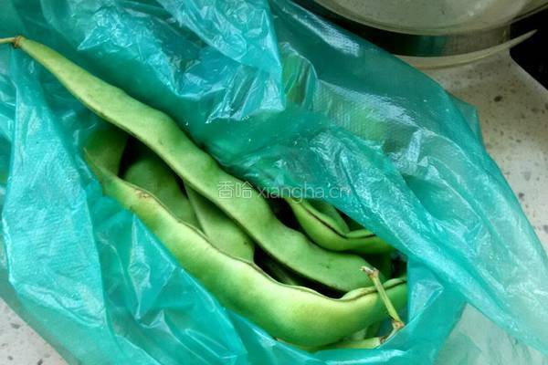 豆角土豆炖肉丸的做法图解1