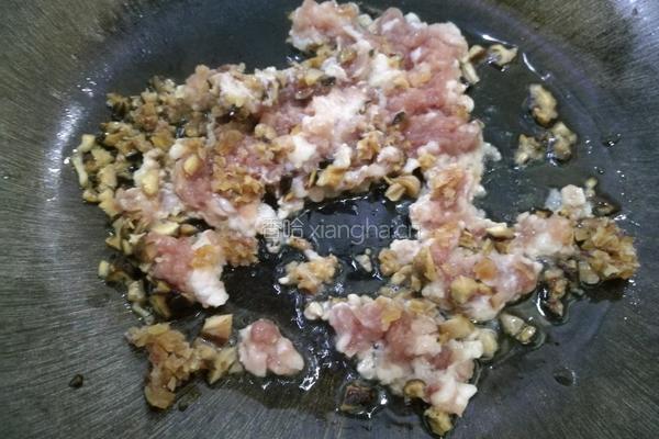 肉沫炒红薯粉条的做法图解2