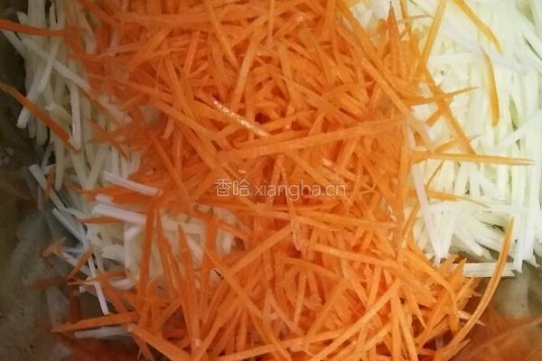 鸡蛋土豆丝饼的做法图解2