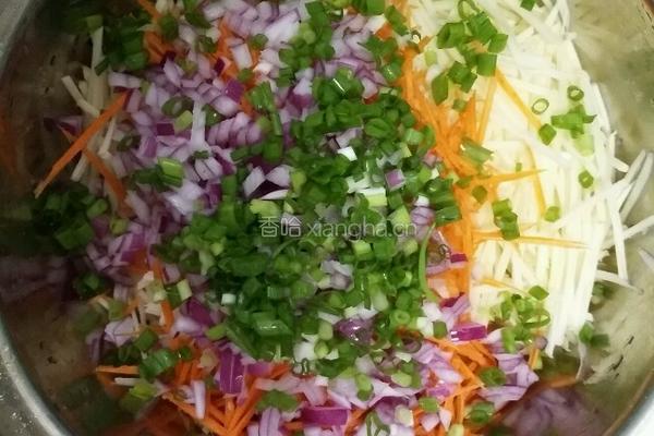 鸡蛋土豆丝饼的做法图解3