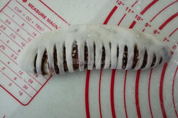 豆沙面包的做法图解8