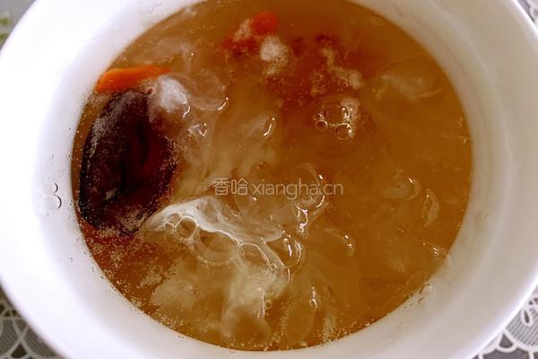 桃胶皂角米雪燕炖银耳的做法图解5