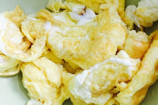 香葱鸡蛋炒饭的做法图解3