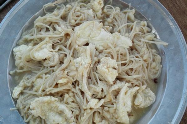 金针菇炒蛋的做法图解5