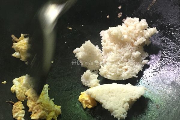 妹妹版蛋炒饭的做法图解3