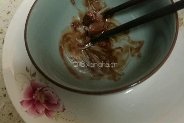 巧克力奶茶的做法图解1