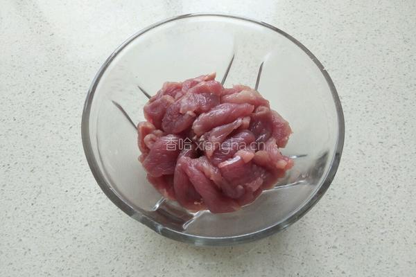 杏鲍菇炒肉片的做法图解3