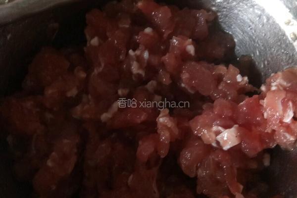 肉末炒空心菜杆的做法图解2