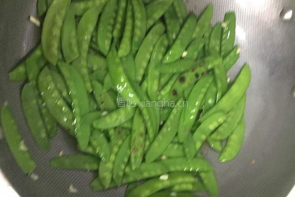 荷兰豆炒瘦肉的做法图解7