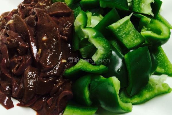 猪肝菜椒的做法图解2