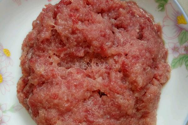 金针菇肉丸汤的做法图解1