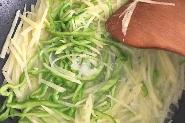 青椒土豆丝的做法图解5