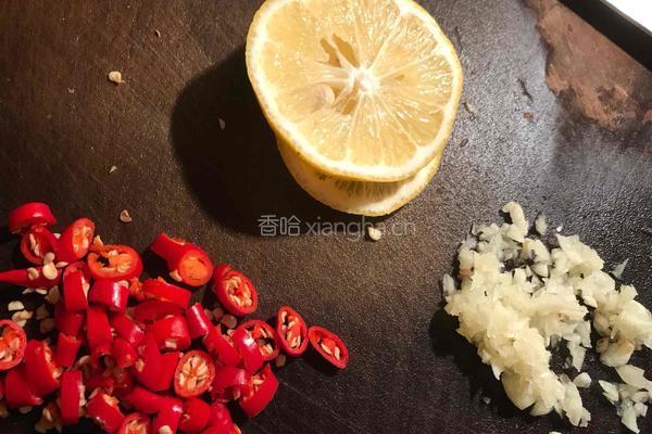 柠檬鸡爪的做法图解2